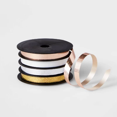 3/8" Christmas Curl Ribbon 72' - Wondershop™ 4 3/8" Christmas Curl Ribbon 72' - Wondershop™ - Image 4