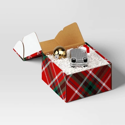 Christmas Shredded Paper Filler White - Wondershop™ -Wondershop Sales GUEST 55381100 8fe3 4456 a9a1 c2eea1db975c